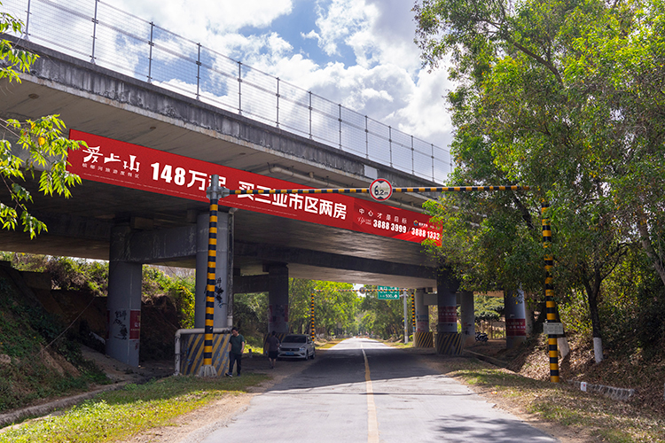 1678248474806501.jpg 西线K351+905x2-1(下跨无牌).jpg